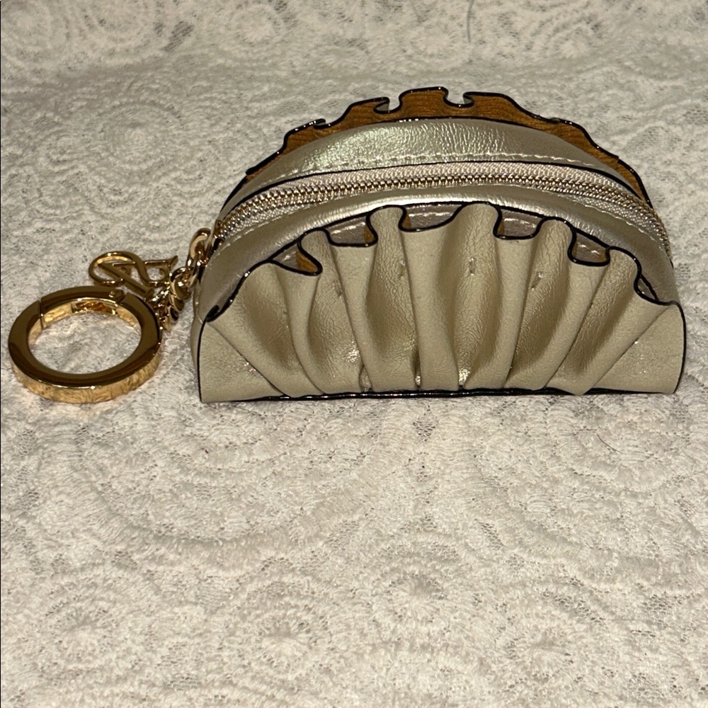 Beautiful Shell Coin Pouch